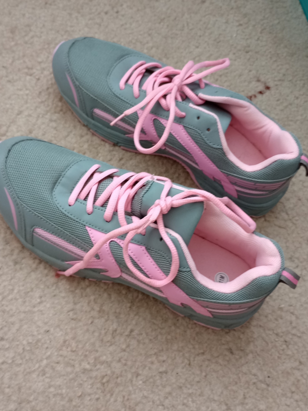 Freedom Fit Zone women's athletic sneakers  size 11